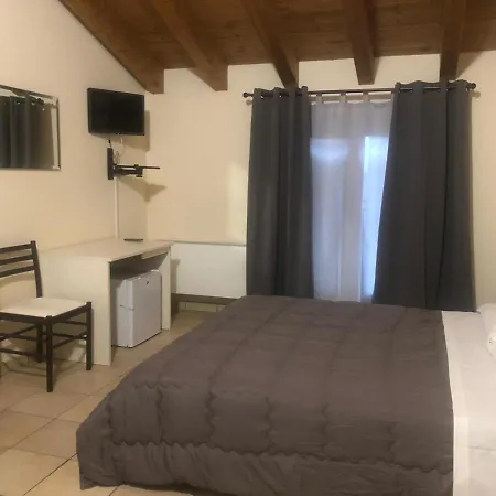 Il Borgo Ξενοδοχείο Μόντενα