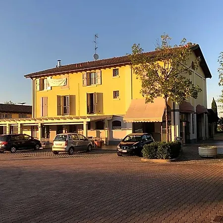 Il Borgo * Μόντενα
